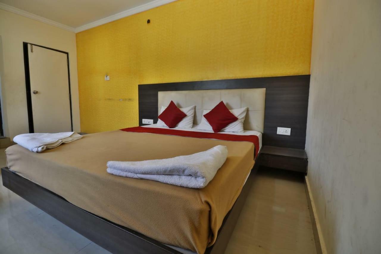 Отель Vijaya Lakshmi Residency Бангалор Экстерьер фото